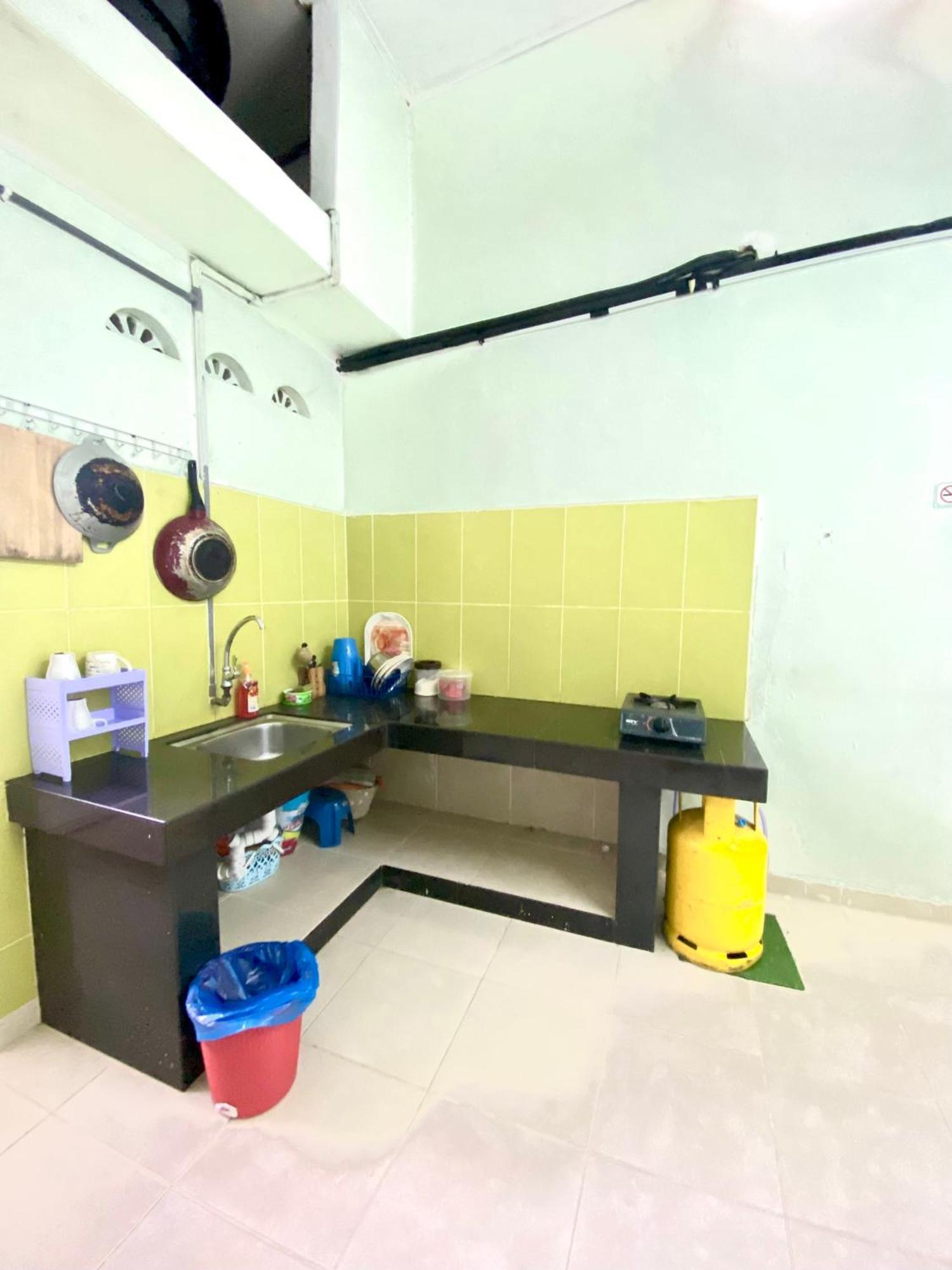 Umi Homestay Batu Buruk كُوالا تيرينغانو المظهر الخارجي الصورة